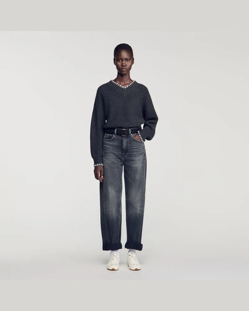 Sandro Pullover mit geflochtenem V-Kragen Grau