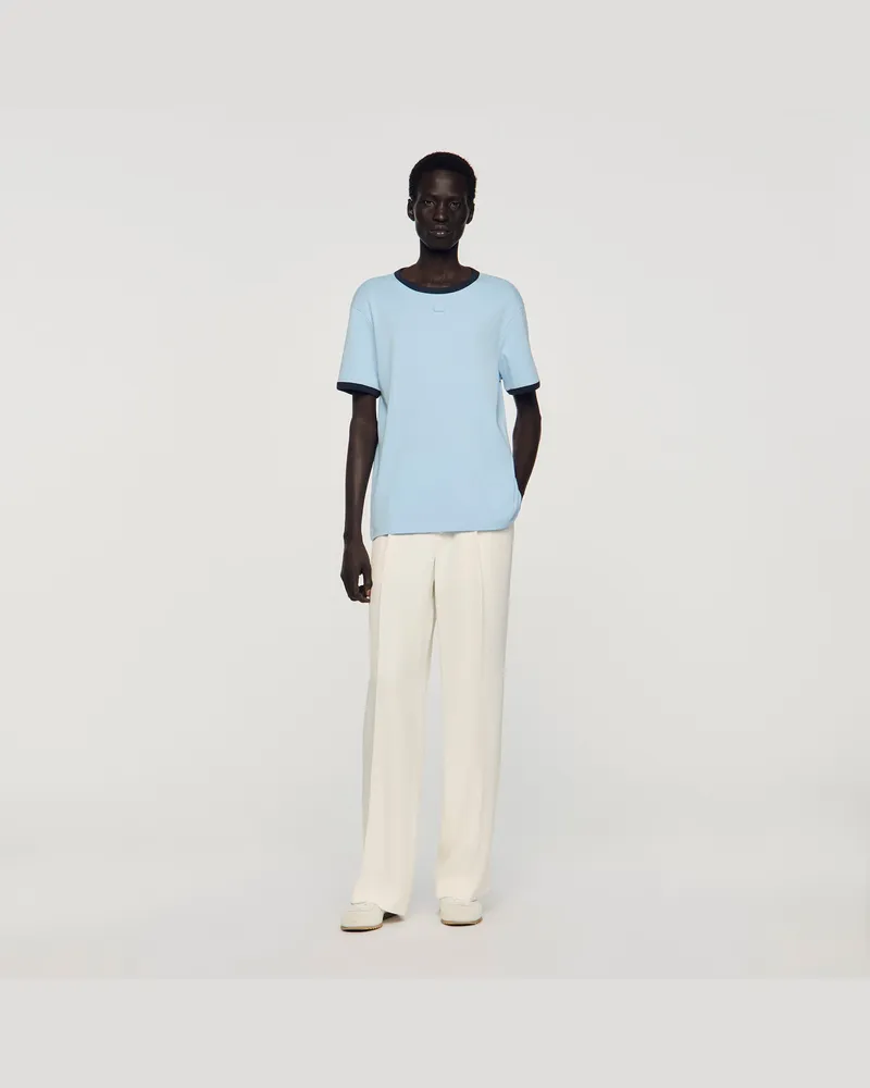 Sandro Zweifarbiges T-Shirt mit Patch Himmel-blau