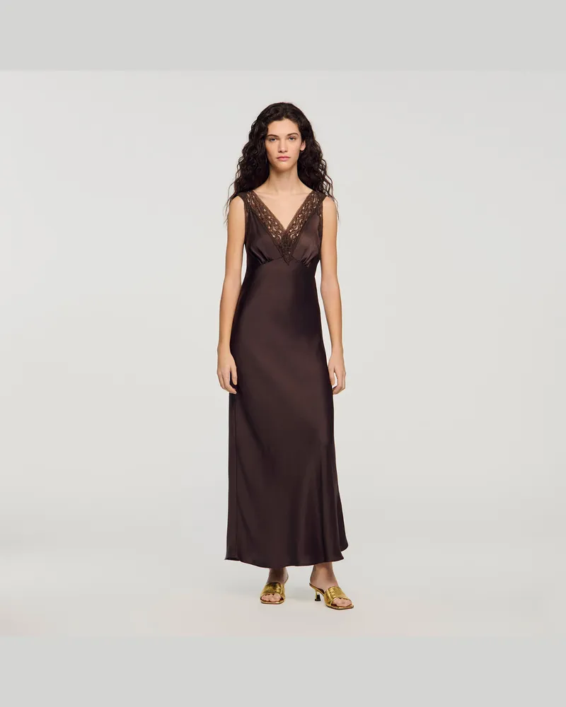 Sandro Langes Kleid mit Spitzenkragen Braun