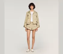 Gestreifte Shorts, Blumenstickerei