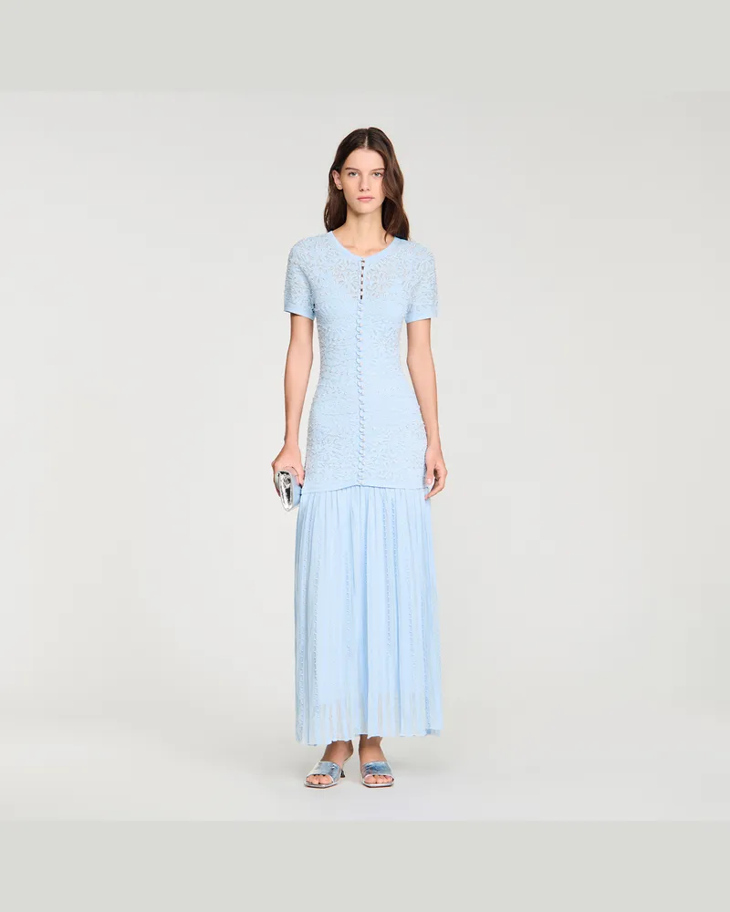Sandro Langes Strickkleid mit Perlenbesatz Himmel-blau