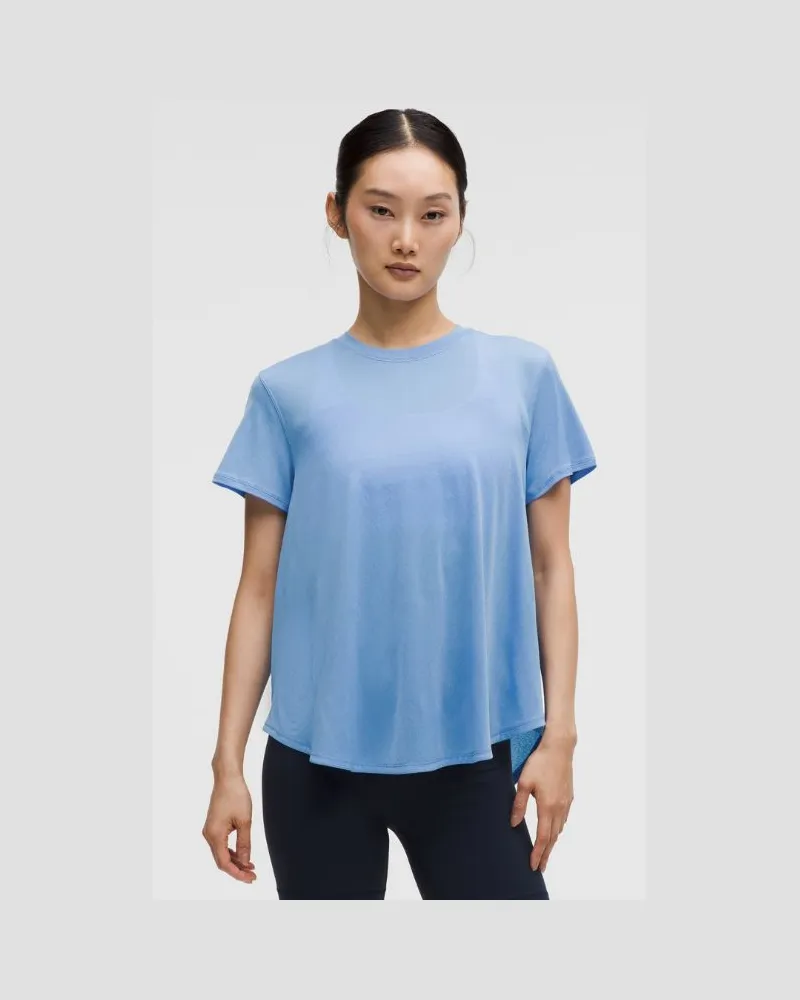 LULULEMON Leichtes Trainings-T-Shirt mit geteilter Rückseite für Frauen – Größe in Pool Party Pool