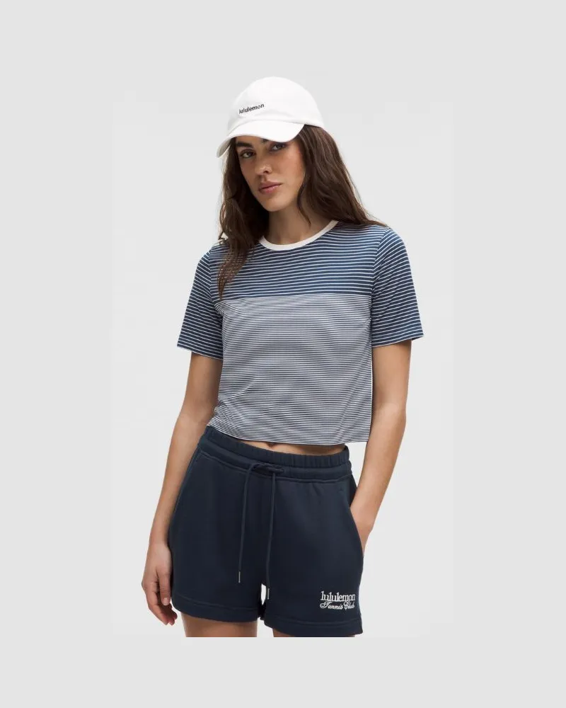 LULULEMON Nahtloses Crop-T-Shirt im Classic Fit mit Matrosenstreifen für Frauen – Größe in Club Blue/White Club