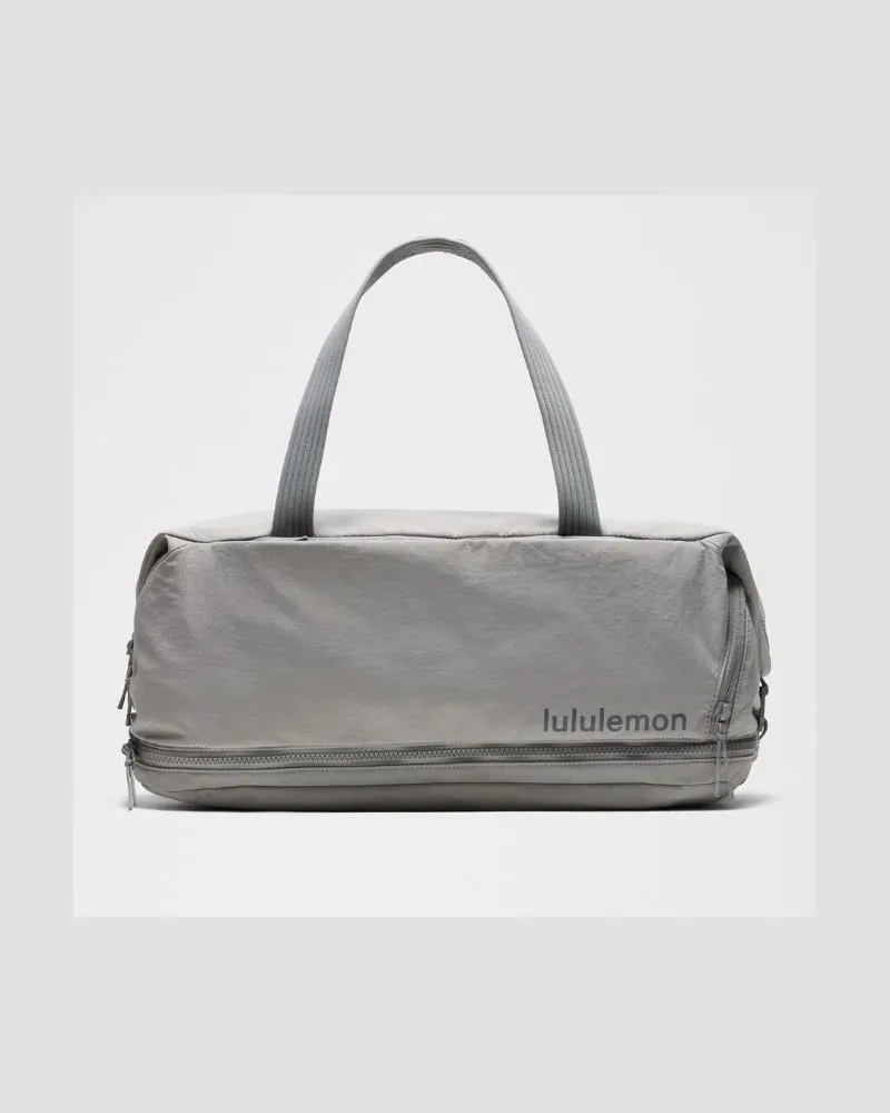 LULULEMON 3-in-1 Gym Duffle Bag Größe in Feather Grey/Onyx Grey Feather