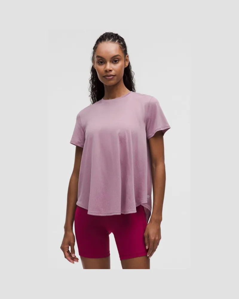 LULULEMON Leichtes Trainings-T-Shirt mit geteilter Rückseite für Frauen – Größe in Lavender Lux Lavender