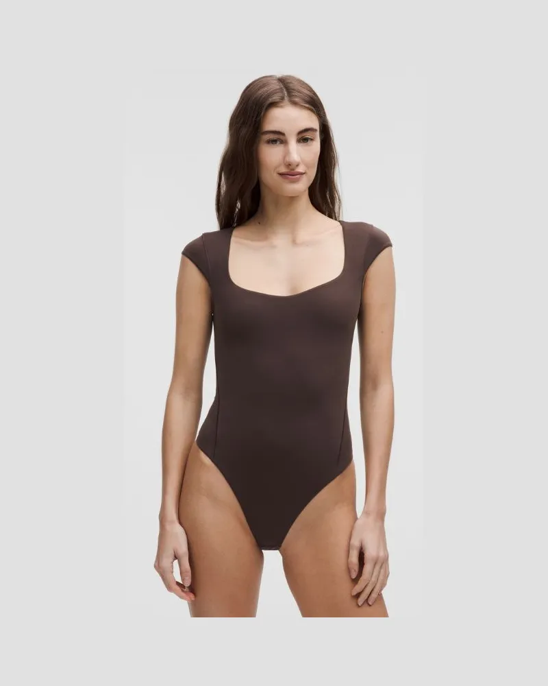 LULULEMON Wundermost Ultra-Soft Nulu String-Body mit U-Boot-Ausschnitt und Kappärmeln für Frauen – Größe in Espresso Espresso