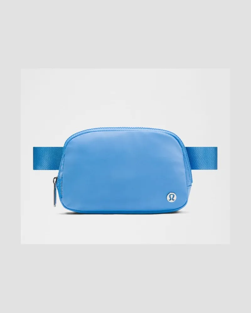 LULULEMON Everywhere Gürteltasche Größe in Ocean Wave/Silver Ocean