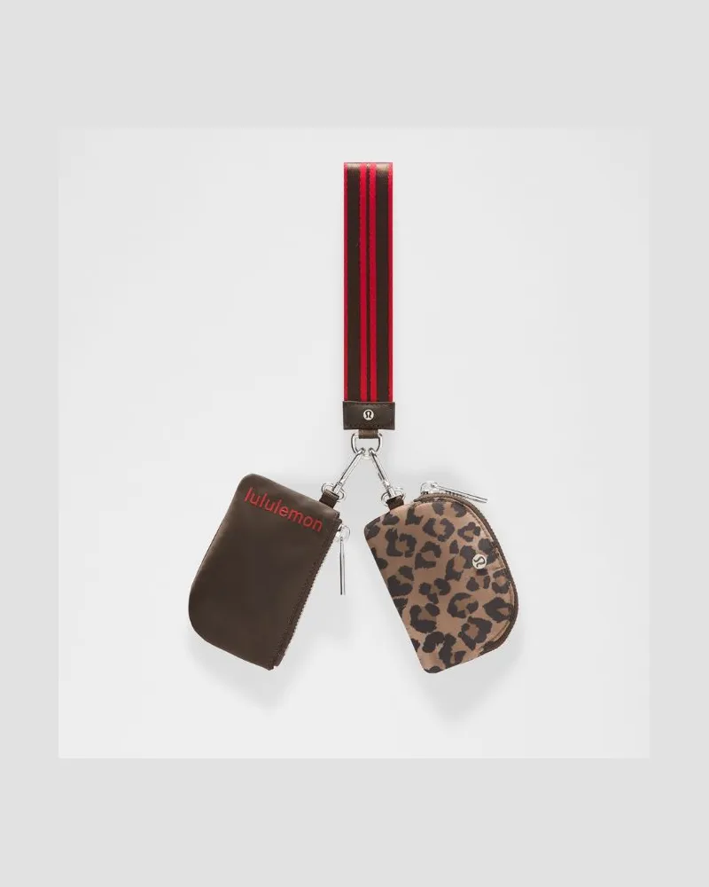LULULEMON Armband mit Doppel-Beutel Leopardenmuster in True Leopard Multi/Oxford Red/Walnut Crunch True