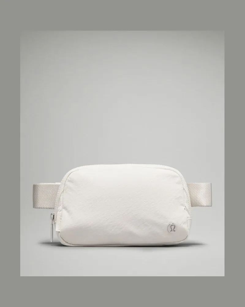 LULULEMON Everywhere Gürteltasche Größe in Bone Bone