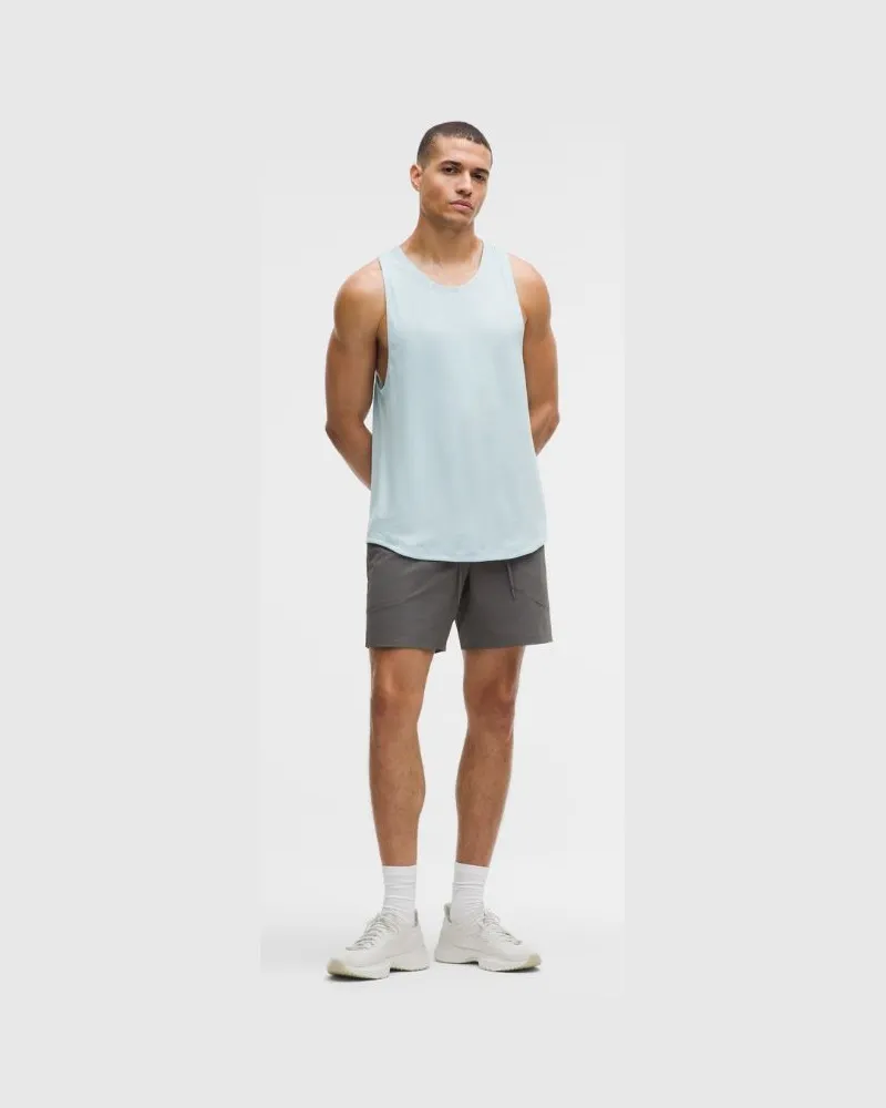 LULULEMON License to Train Shorts ohne Liner für Männer – 18 cm – Größe in Onyx Grey Onyx