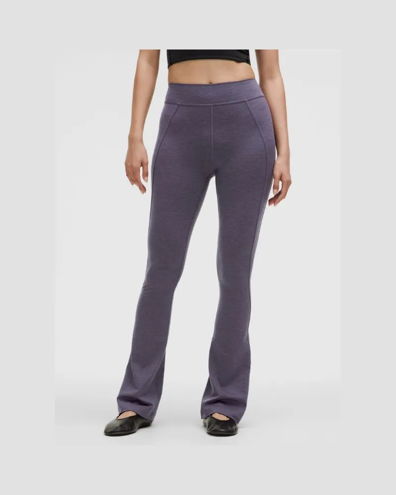 LULULEMON Softy Suedey Hose mit leicht ausgestelltem Bein, hohem Bund und Schlitz an den Säumen Normale Länge für Frauen – Größe in Nightfall Nightfall