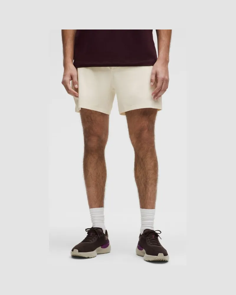 LULULEMON Pace Breaker Shorts mit Liner für Männer – 13 cm – Größe in Light Ivory Light