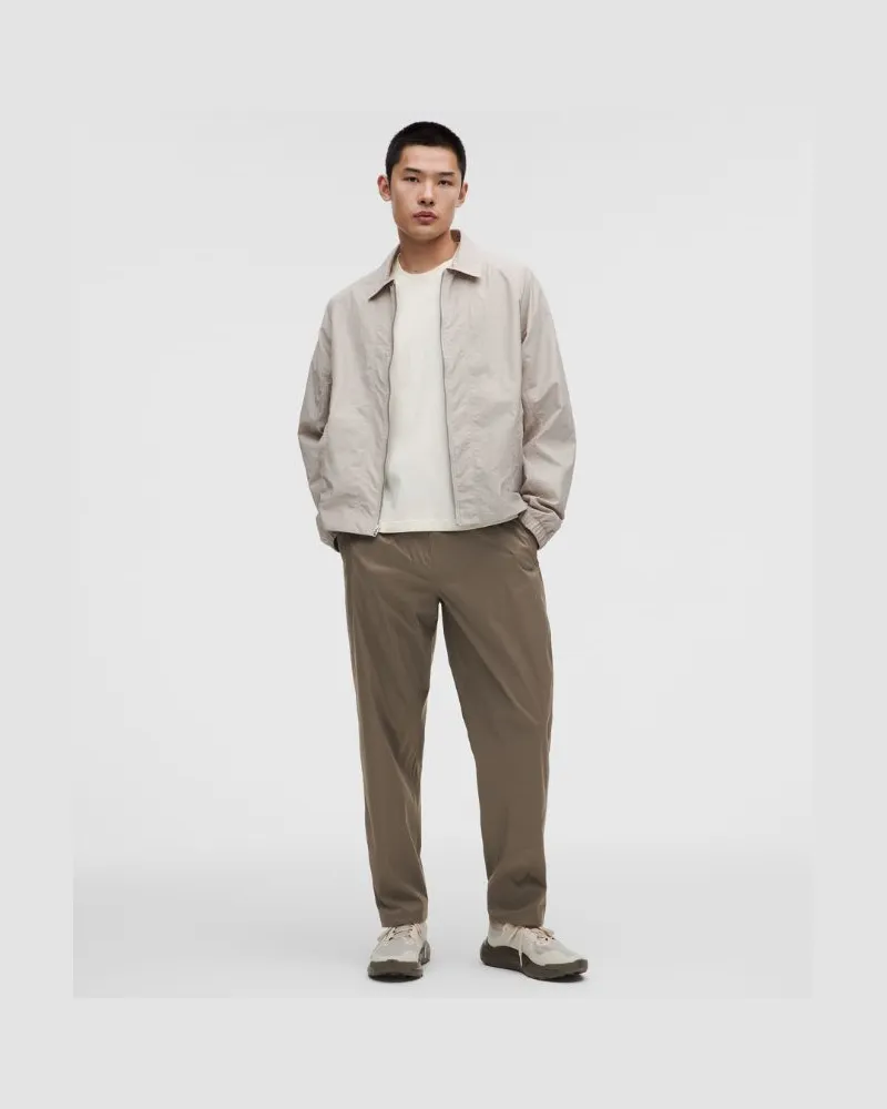 LULULEMON Zero Tucks Hose im Relaxed Fit Normale Länge für Männer – Größe in Nomad Nomad