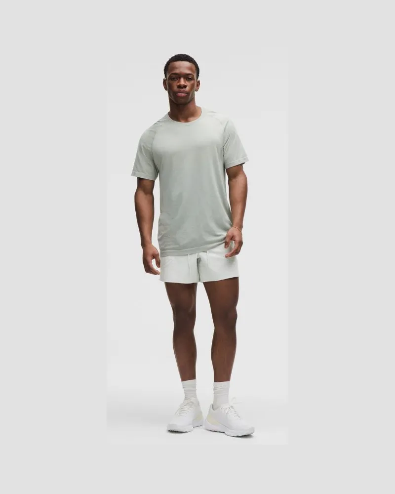 LULULEMON License to Train Shorts ohne Liner für Männer – 13 cm – Größe in Vapor Vapor