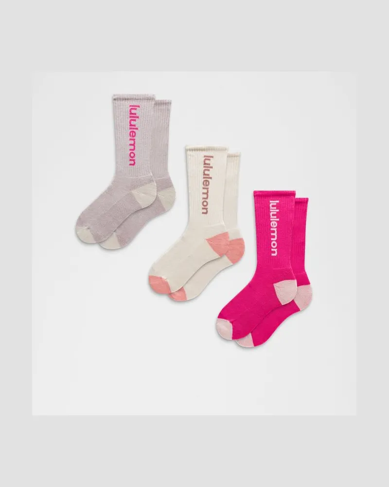 LULULEMON Unisex Daily Essential Crew-Socken mit Logo 3er-Pack – Größe in Flamingo Fun Tone/Light Ivory/Icy Taupe Flamingo