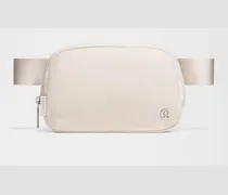 Everywhere Gürteltasche Größe in Light Ivory/Silver