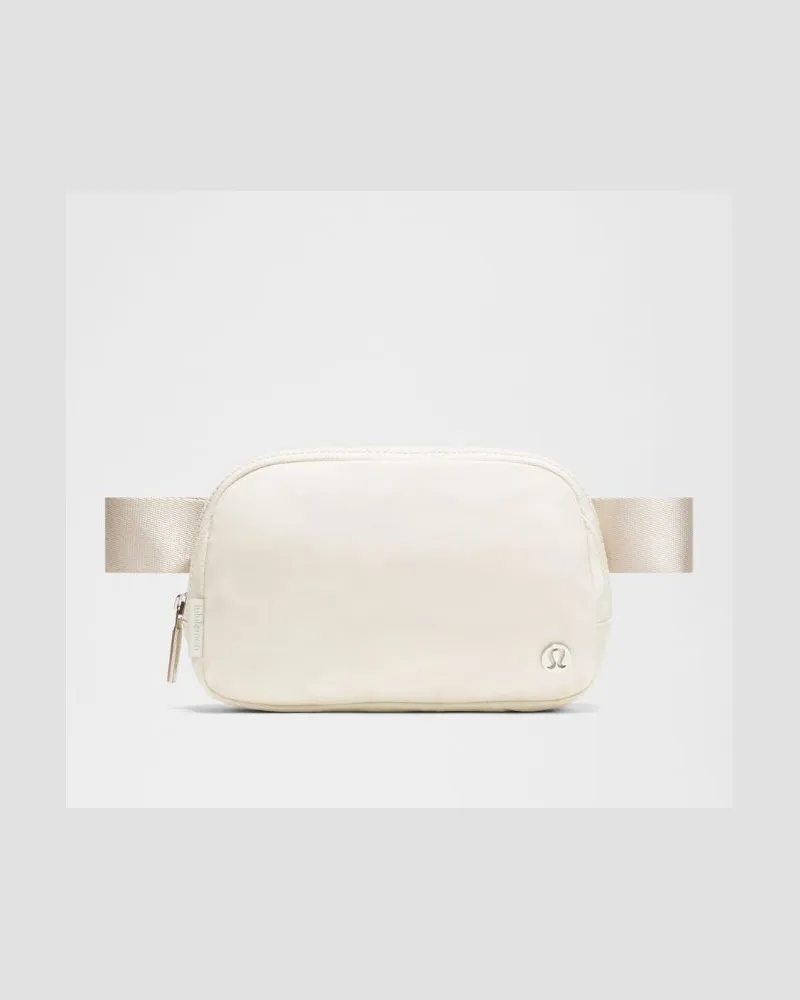 LULULEMON Everywhere Gürteltasche Größe in Light Ivory Light