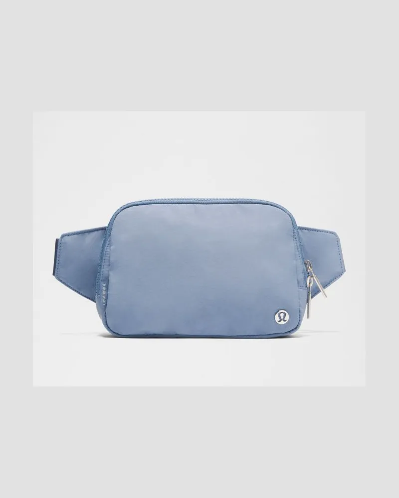 LULULEMON Everywhere Gürteltasche Groß Größe in Washed Denim Washed