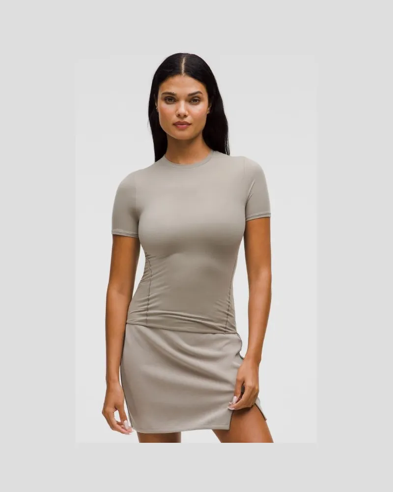 LULULEMON Wundermost Hüftlanges Kurzarmshirt mit Rundhalsausschnitt aus Ultra-Soft Nulu für Frauen – Khaki – Größe Warm