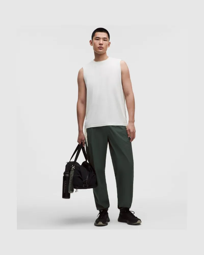 LULULEMON Nylon-Trainingshose im Relaxed Fit Normale Länge für Männer – Größe in Rainforest Green/Coconut Ivory Rainforest