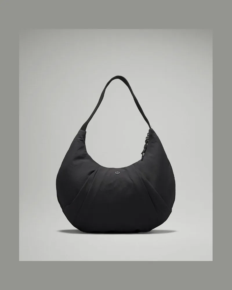 LULULEMON Schultertasche mit Falten Größe in Black Black