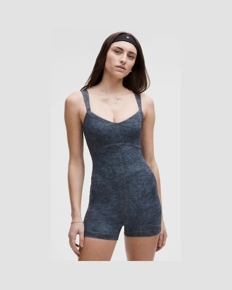 LULULEMON Everlux Denim-Print Onesie 3" Denim Dreams Set für Frauen – Größe in Stone Twill Club Blue Multi Stone