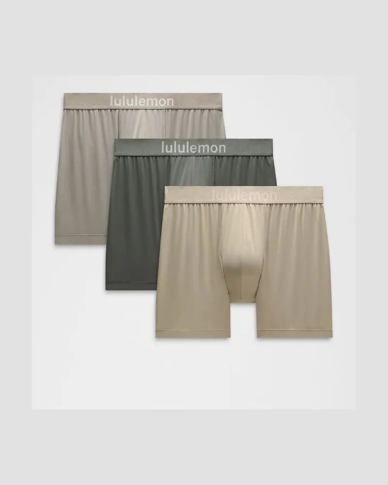 LULULEMON Weiche, stretchige Boxershorts 3er-Pack für Männer – 13 cm – Größe in Palm Deco/Warm Ash Grey/Sheer Oak Palm