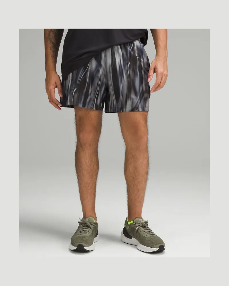 LULULEMON Pace Breaker Shorts ohne Liner für Männer – 13 cm – Größe in Chroma Blur Black Multi Chroma