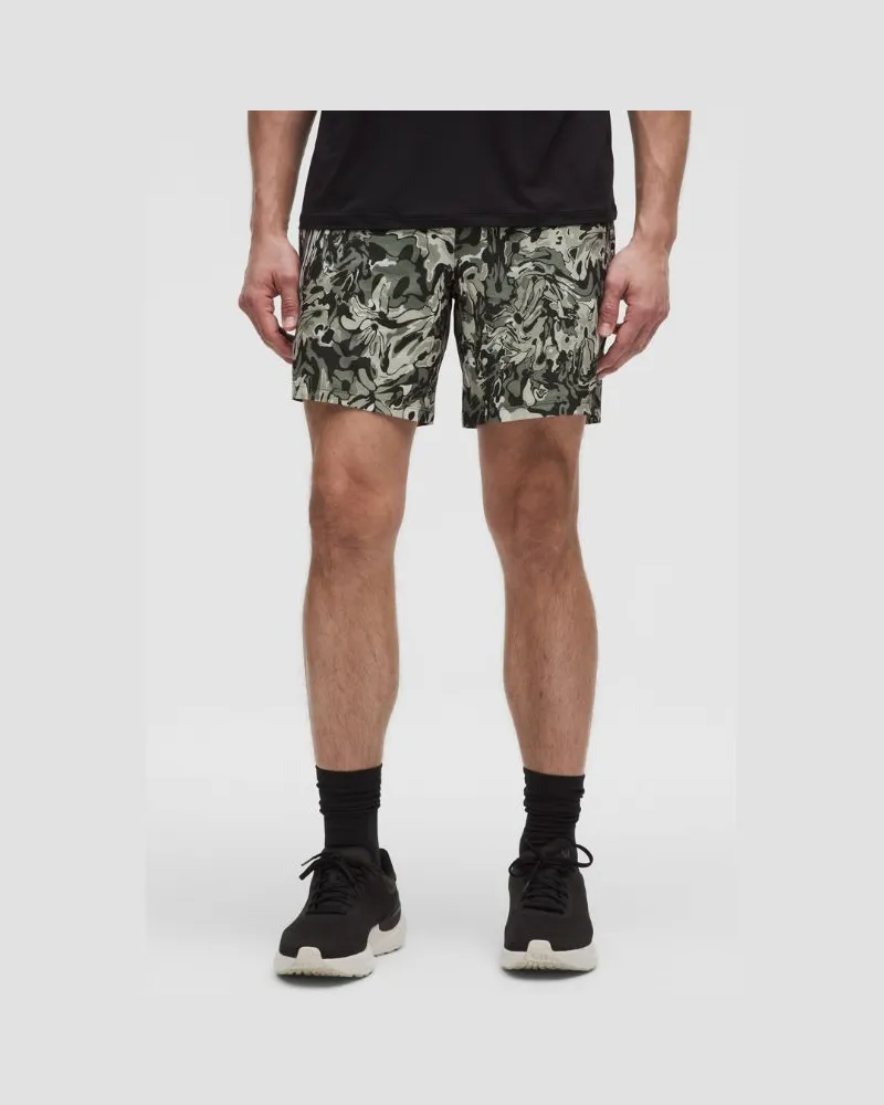 LULULEMON Pace Breaker Shorts ohne Liner für Männer – 18 cm – Größe in Flower Meld Fog Green Multi Flower