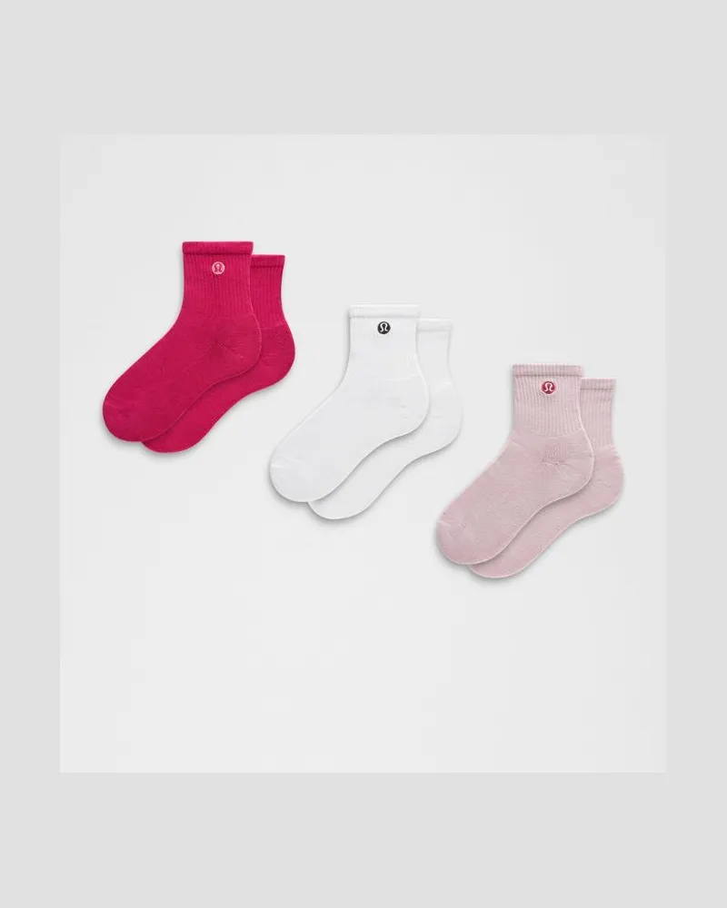 LULULEMON Daily Essential Knöchelhohe Socken Unisex 3er-Pack – Größe in Pink Haze/White/Magenta Smoke Pink