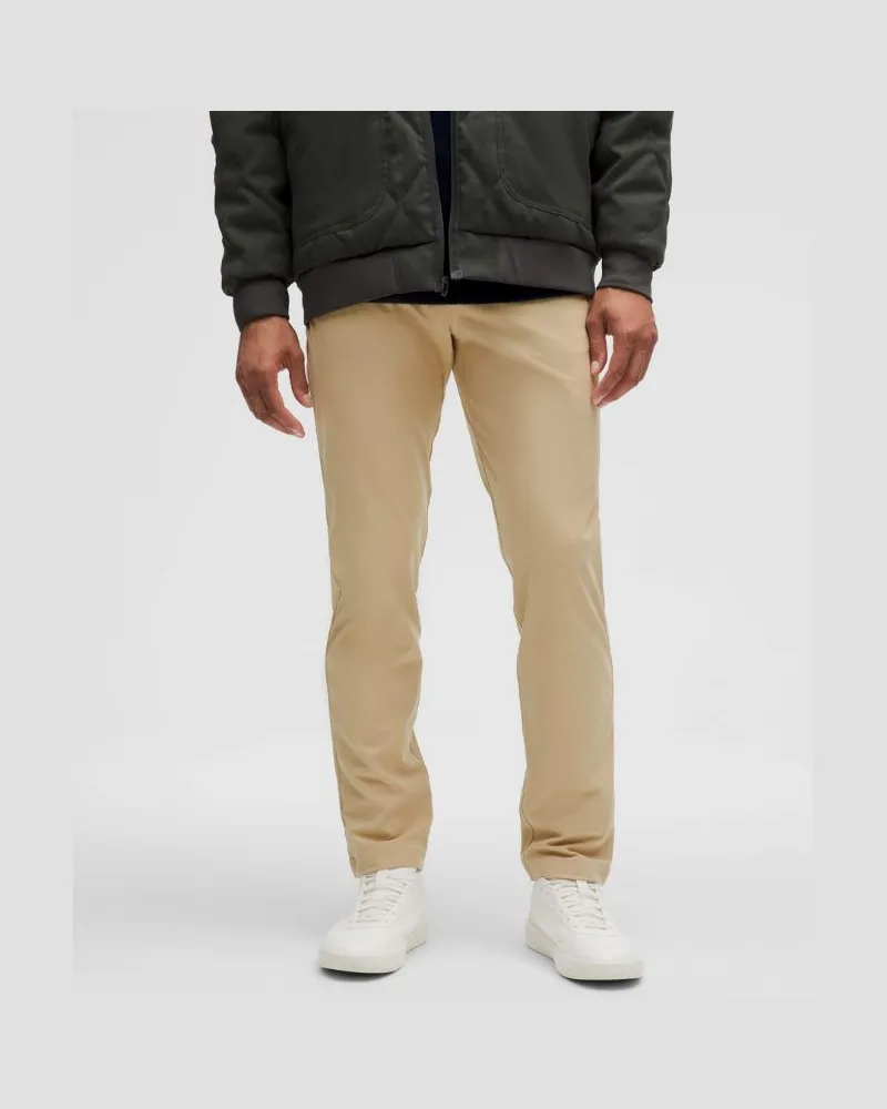 LULULEMON ABC Hose im Classic Fit mit 5 Taschen Warpstreme für Männer – 81 cm – Khaki – Größe Trench