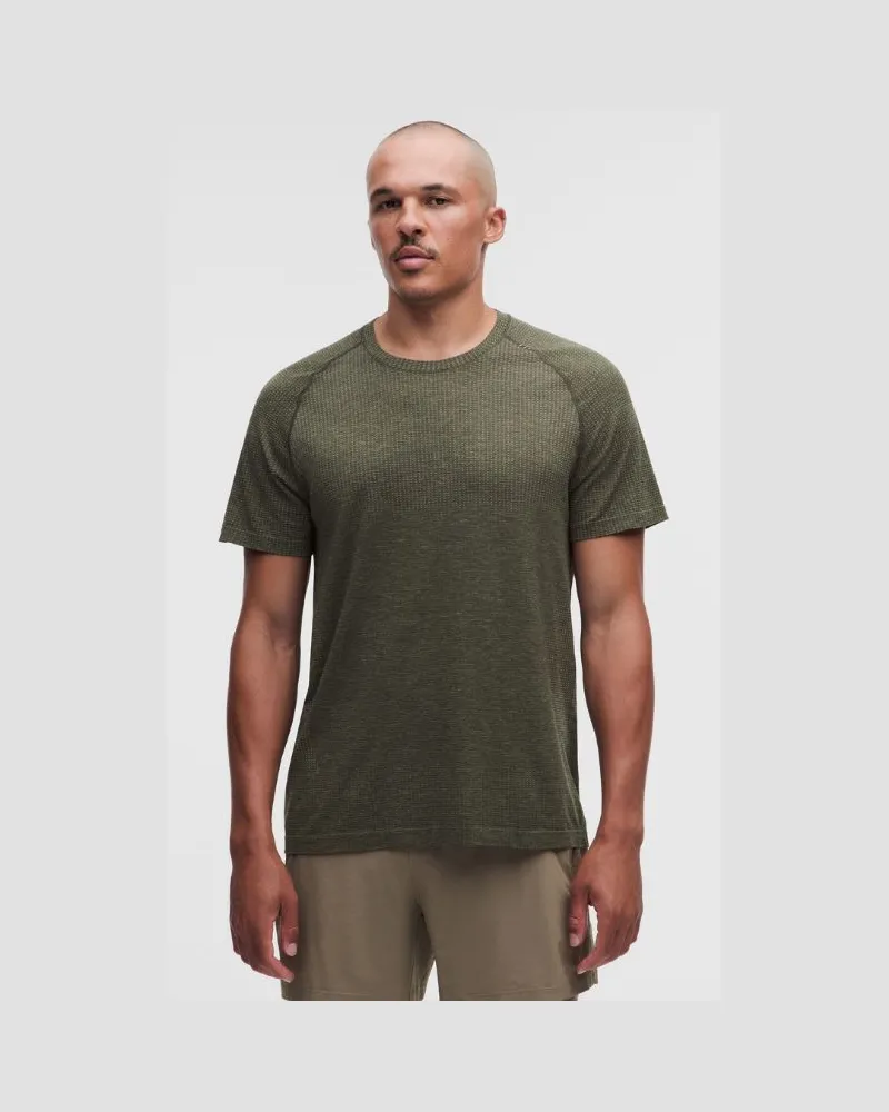 LULULEMON Metal Vent Tech T-Shirt für Männer – Größe in Cypress Forest/Deep Forest Cypress