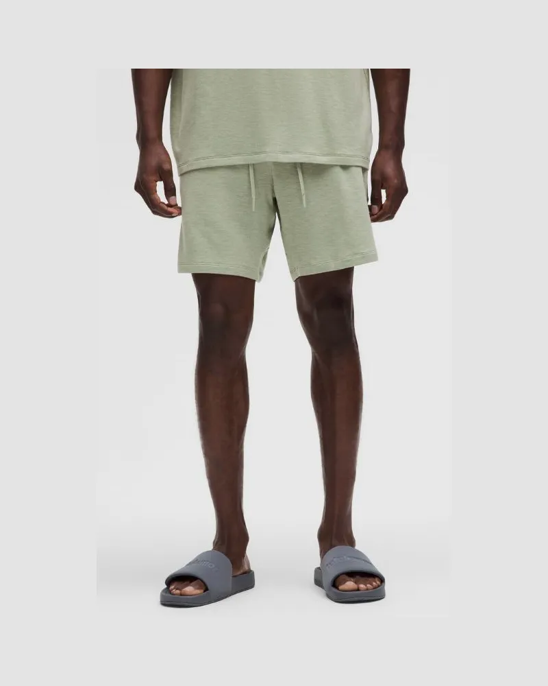 LULULEMON BeCalm Shorts im Relaxed Fit für Männer – 18 cm – Größe in Heathered Fog Green Heathered