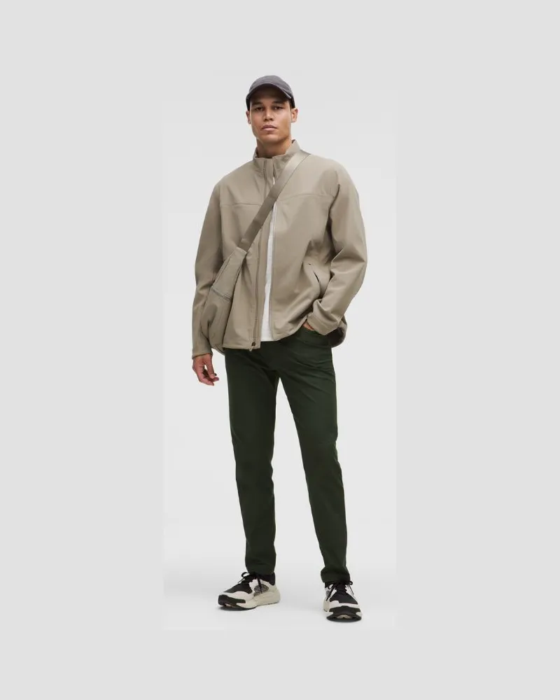 LULULEMON ABC Hose im Slim Fit mit 5 Taschen Warpstreme für Männer – 81 cm – Größe in Gator Green Gator
