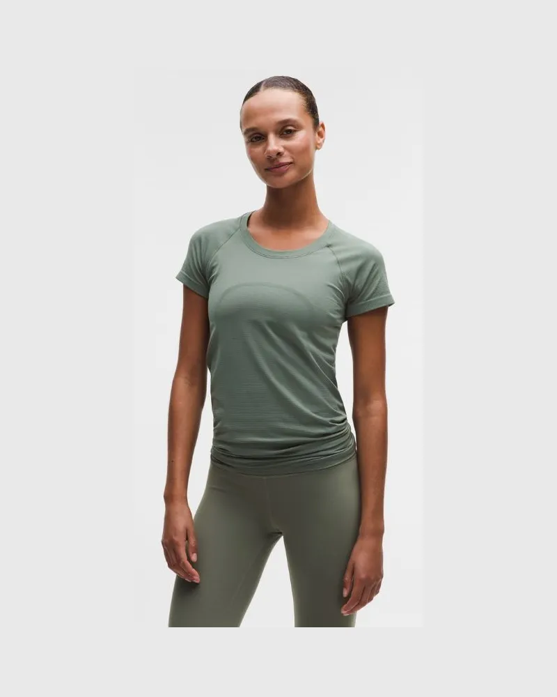 LULULEMON Swiftly Tech Kurzarmshirt 2.0 Hüftlänge für Frauen – Größe in Willow Leaf Willow