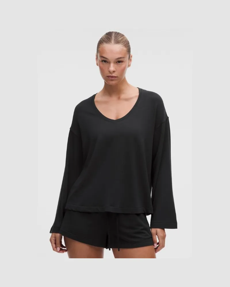 LULULEMON BeCalm Shirt mit V-Ausschnitt und Glockenärmeln für Frauen – Größe in Black Black