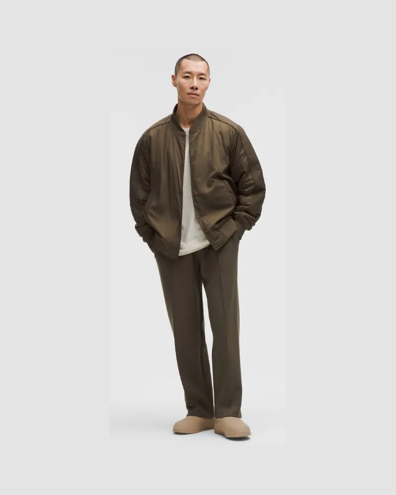 LULULEMON Smooth Spacer Pintuck-Hose Normale Länge für Männer – Größe in Olive Brown Olive