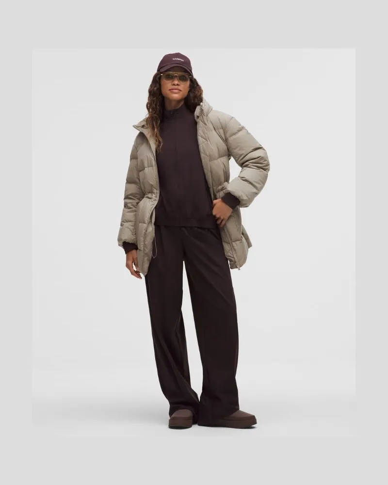 LULULEMON Pufferjacke mit Kordelzug und Füllkraft von 600 für Frauen – Khaki – Größe Warm