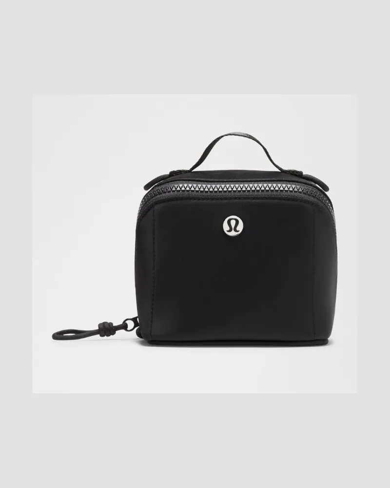 LULULEMON Kleiner Kulturbeutel mit komplett aufklappbarem Hauptfach in Schwarz/Silber Schwarz