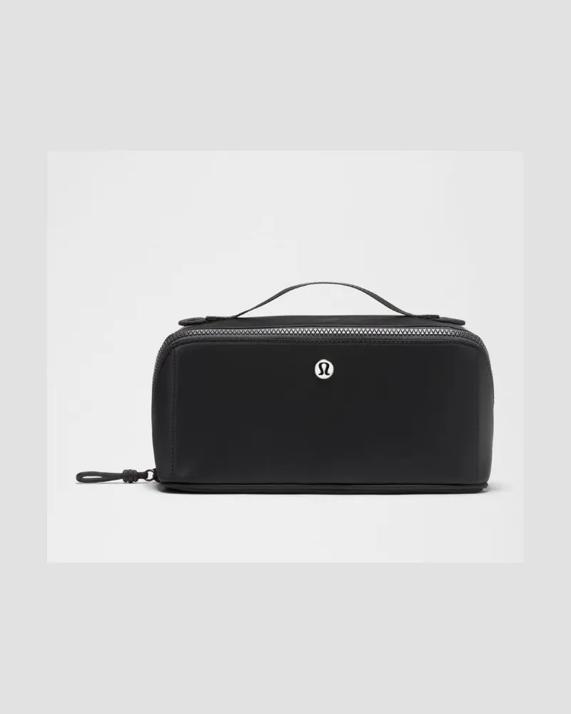 LULULEMON Kulturbeutel mit komplett aufklappbarem Hauptfach in Schwarz/Silber Schwarz