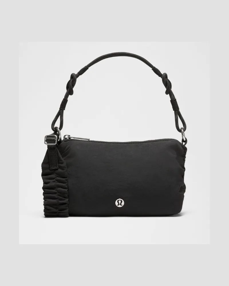 LULULEMON Mini-Schultertasche mit gerafftem Riemen 1 Größe in Black/Silver Black
