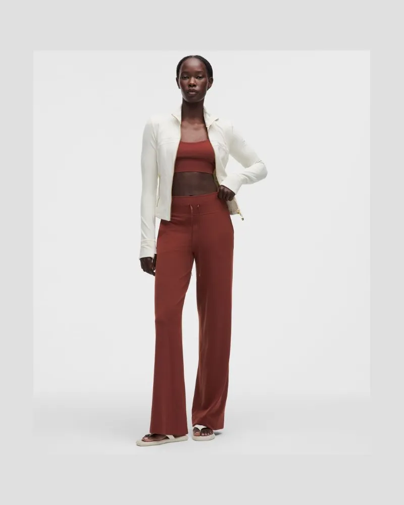 LULULEMON Groove Hose mit hohem Bund und weitem Bein Normale Länge für Frauen – Größe in Cranberry Charm Cranberry