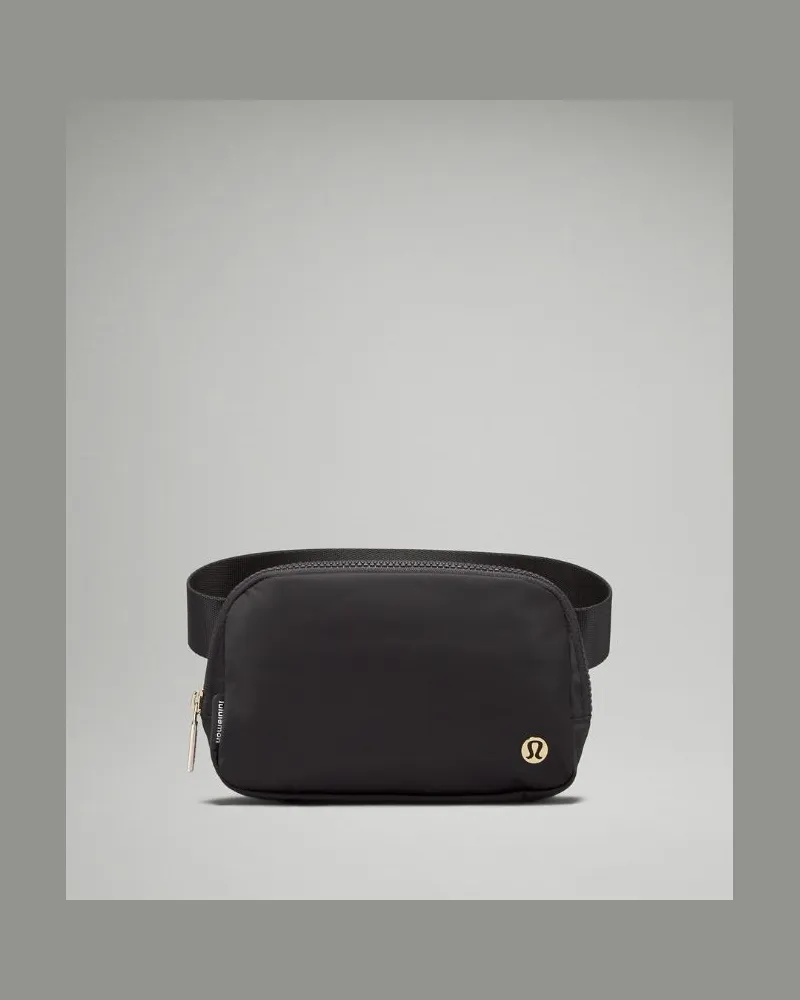 LULULEMON Everywhere Gürteltasche Größe in Black/Gold Black