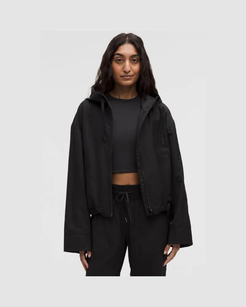 LULULEMON Wasserbeständige Crop-Kapuzenjacke für Frauen – Größe in Black/Graphite Grey Black