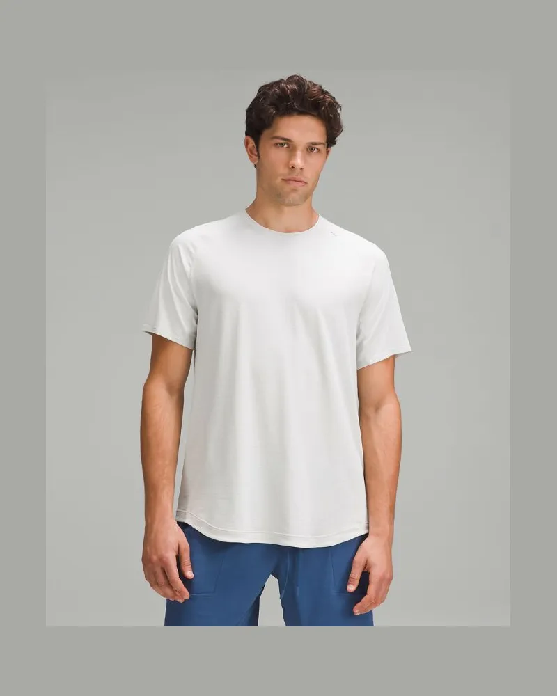 LULULEMON License to Train Kurzarmshirt für Männer – Größe in Vapor Vapor