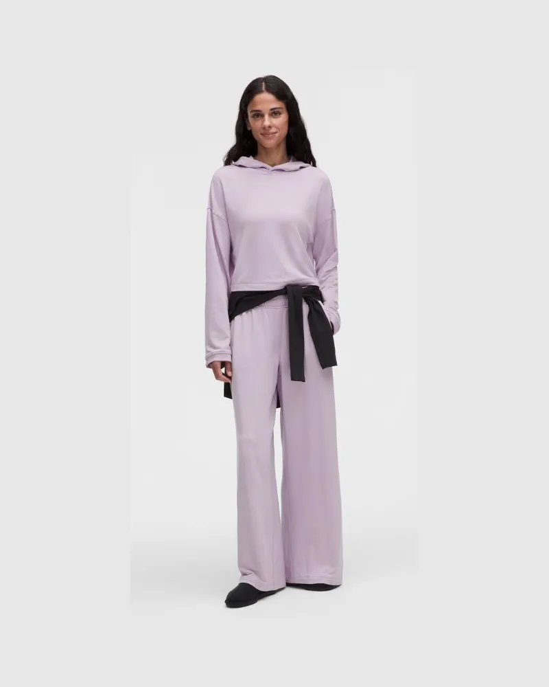 LULULEMON BeCalm Hose mit weitem Bein und mittelhohem Bund für Frauen – Größe in Lilac Play Lilac