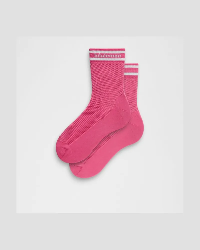 LULULEMON Stricksocken mit Lochstrick-Konstruktion – Größe in Racer Pink/White Racer
