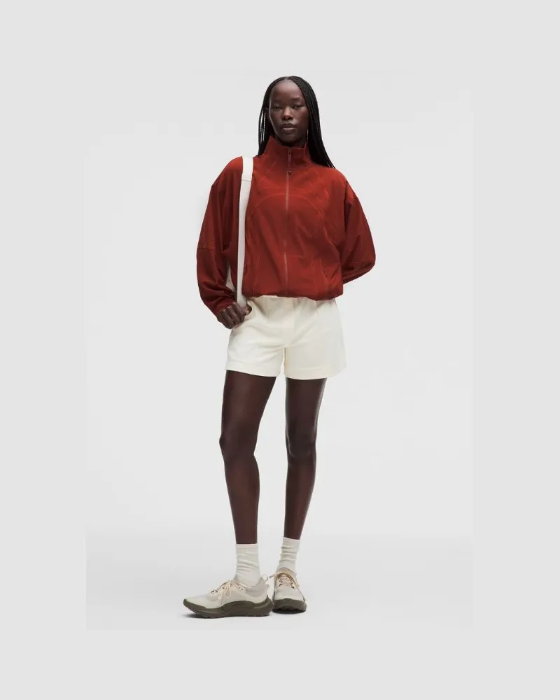 LULULEMON Lightweight Softstreme Mid-Rise Pintuck Short 4" für Frauen – Größe in Coconut Ivory Coconut