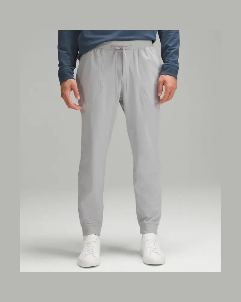 LULULEMON ABC Jogginghose Kürzer für Männer – Größe in Silver Drop Silver