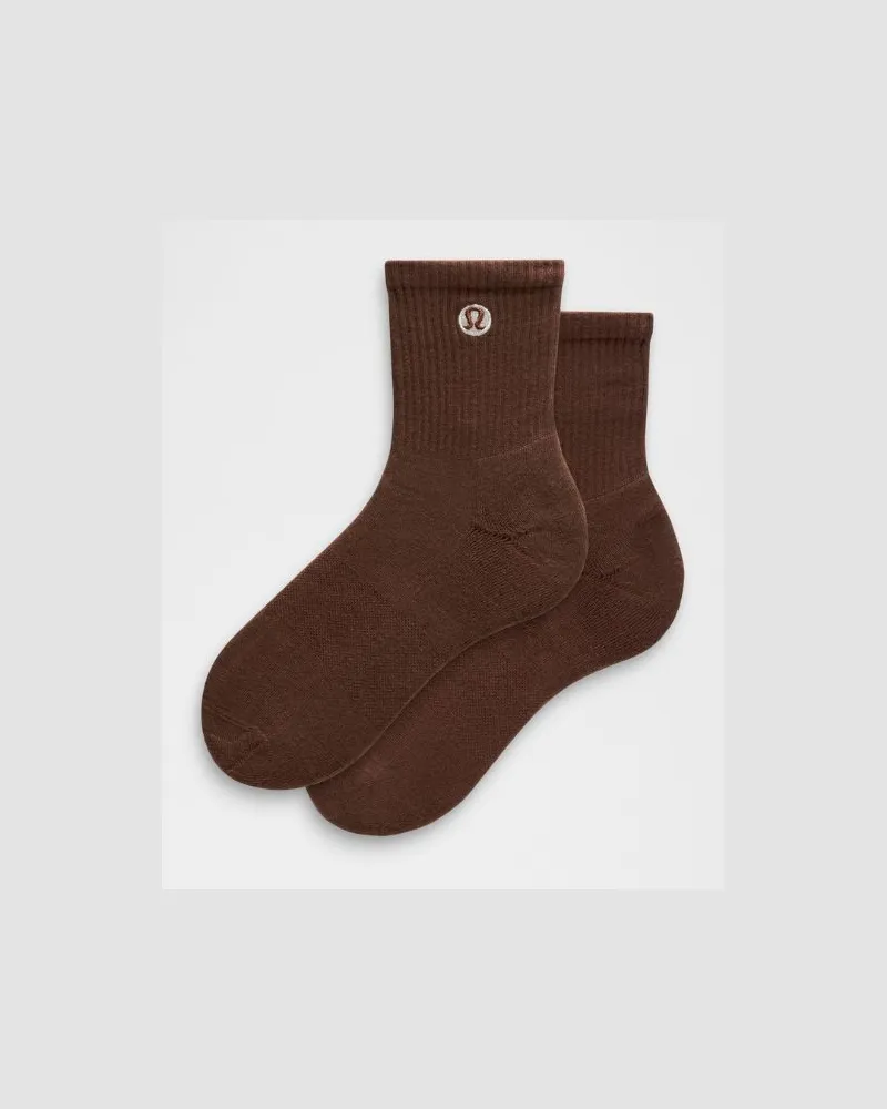 LULULEMON Daily Essential Knöchelhohe Socken Unisex – Größe in Lava Cake Lava
